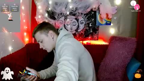 xavier_night81 online show from 4, 11, 2025