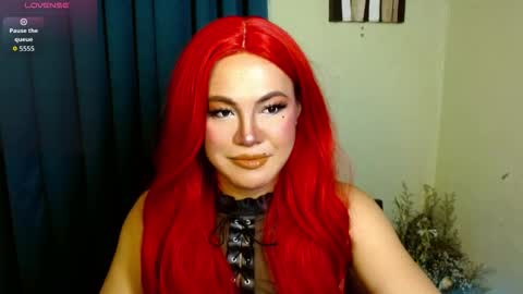 Snapshot of xcalisthra_69x chatting on 1, 11, 2025 Godess Lucy online show from 1, 11, 2025