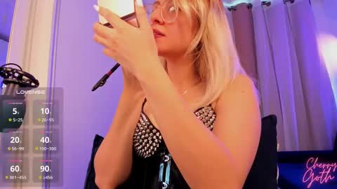 Cherry Goth online show from 13, 10, 2025