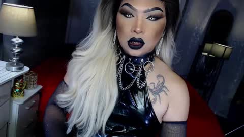 Snapshot of xdirtyflirtyx chatting on 13, 10, 2025 Zhavia online show from 13, 10, 2025