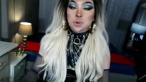 Snapshot of xdirtyflirtyx chatting on 30, 10, 2025 Zhavia online show from 30, 10, 2025