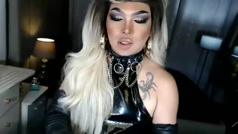 Snapshot of xdirtyflirtyx chatting on 20, 11, 2025 Zhavia online show from 20, 11, 2025