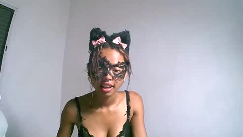 xenhuu online show from 17, 12, 2025