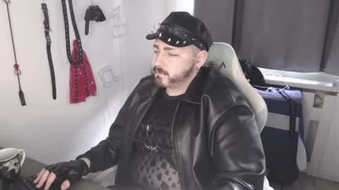 Snapshot of xfabian_love chatting on 29, 10, 2025 F A B I A N online show from 29, 10, 2025