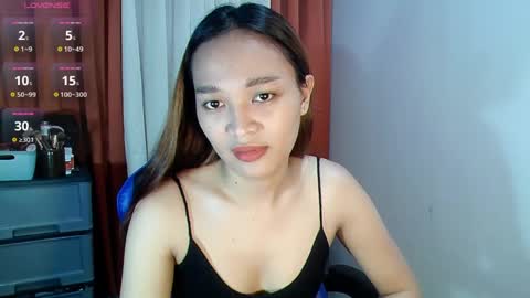 xhotlickerkiarax online show from 6, 12, 2024