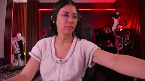 Snapshot of xiaqueen chatting on 17, 10, 2025 XiaQueen I M online show from 17, 10, 2025