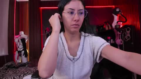 Snapshot of xiaqueen chatting on 20, 10, 2025 XiaQueen I M online show from 20, 10, 2025