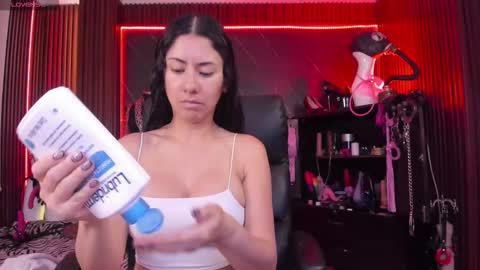 Snapshot of xiaqueen chatting on 14, 11, 2025 XiaQueen I M online show from 14, 11, 2025