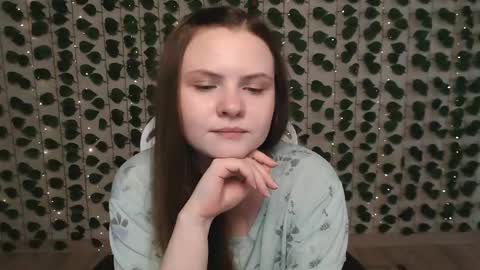 Lina online show from 5, 3, 2025