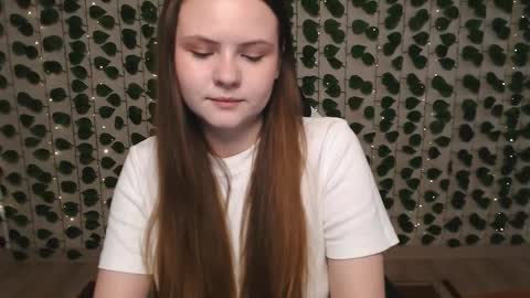 Lina online show from 6, 3, 2025