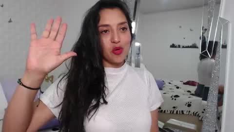 ximena suarez online show from 18, 2, 2025