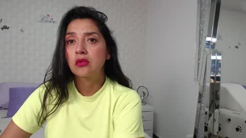 ximena suarez online show from 19, 2, 2025