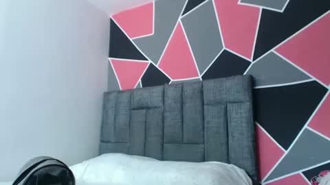 Snapshot of ximenaa_suarez chatting on 18, 11, 2025 ximena suarez online show from 18, 11, 2025