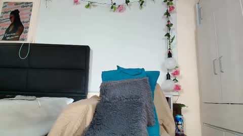 Snapshot of ximtia_xs chatting on 6, 3, 2025 ximtia online show from 6, 3, 2025