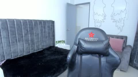 Snapshot of xiomara_cortes chatting on 13, 10, 2025 xiomara_cortes online show from 13, 10, 2025