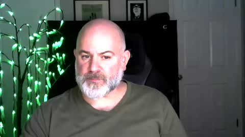 MrSlowBurn77 online show from 17, 12, 2025