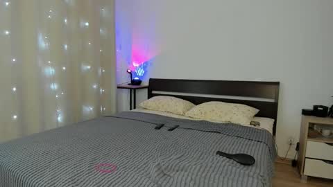 Snapshot of xloe_queen chatting on 17, 11, 2025 Chloe online show from 17, 11, 2025