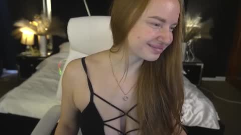 Snapshot of xo_monica chatting on 10, 11, 2025 Monica online show from 10, 11, 2025