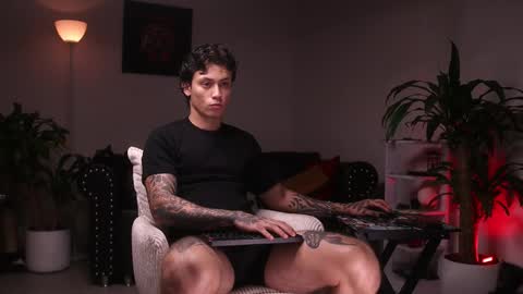 Snapshot of xomega_02 chatting on 1, 3, 2025 online show from 1, 3, 2025