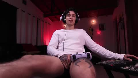   online show from 24, 10, 2025