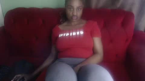 Snapshot of xowie1 chatting on 18, 12, 2025 Xoe online show from 18, 12, 2025