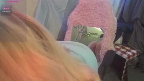 Chloe online show from 22, 2, 2025