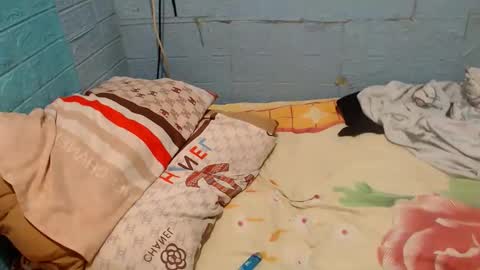 Ask Me Baby  online show from 27, 12, 2024