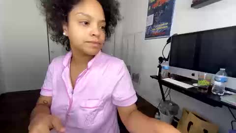 Snapshot of xstargazingx chatting on 10, 10, 2025 xStarGazingx online show from 10, 10, 2025