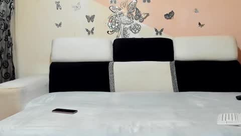 xveryhotcouple online show from 30, 11, 2025