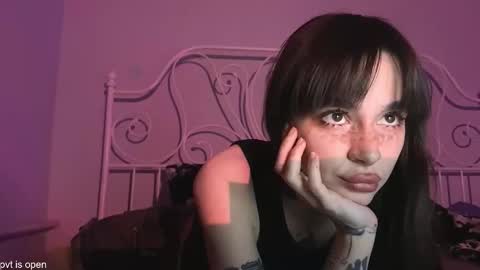 Lily online show from 7, 1, 2026