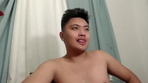 Snapshot of xxhotloyd_cummerx chatting on 3, 12, 2024 Loyd online show from 3, 12, 2024