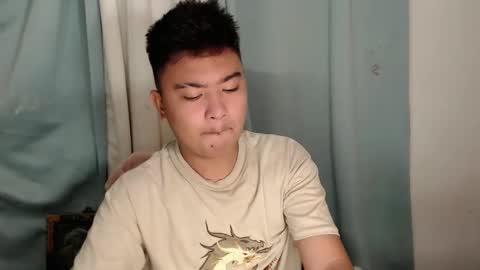 Snapshot of xxhotloyd_cummerx chatting on 19, 12, 2024 Loyd online show from 19, 12, 2024