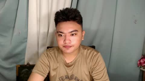 Snapshot of xxhotloyd_cummerx chatting on 4, 1, 2025 Loyd online show from 4, 1, 2025