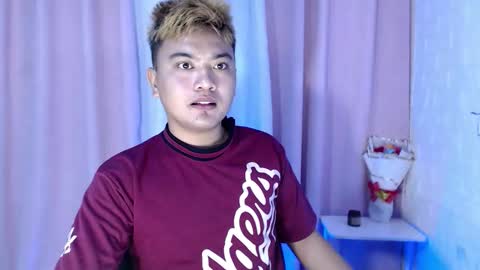 Snapshot of xxhotloyd_cummerx chatting on 25, 10, 2025 Loyd online show from 25, 10, 2025