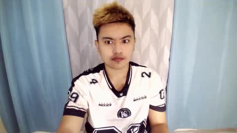 Snapshot of xxhotloyd_cummerx chatting on 4, 11, 2025 Loyd online show from 4, 11, 2025