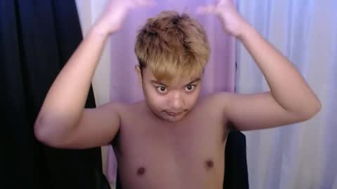 Snapshot of xxhotloyd_cummerx chatting on 8, 11, 2025 Loyd online show from 8, 11, 2025