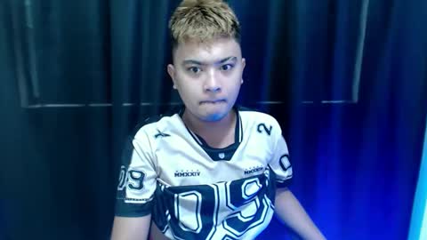 Snapshot of xxhotloyd_cummerx chatting on 18, 11, 2025 Loyd online show from 18, 11, 2025