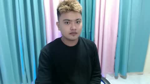 Snapshot of xxhotloyd_cummerx chatting on 23, 11, 2025 Loyd online show from 23, 11, 2025