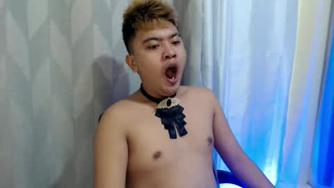 Snapshot of xxhotloyd_cummerx chatting on 26, 11, 2025 Loyd online show from 26, 11, 2025