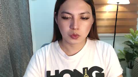 Snapshot of xxjulielovesyouxx chatting on 27, 1, 2025 July online show from 27, 1, 2025