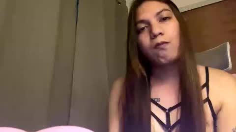 Snapshot of xxjulielovesyouxx chatting on 8, 11, 2025 July online show from 8, 11, 2025