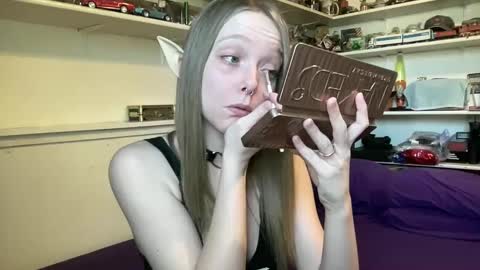 LoveAnastasia online show from 8, 9, 2025