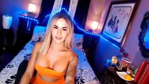 Snapshot of xxqueenofperfectionxx chatting on 2, 1, 2025 urperfection kelly online show from 2, 1, 2025