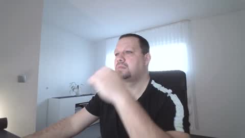 Snapshot of xxstrikerxx chatting on 20, 1, 2025 Eddi online show from 20, 1, 2025