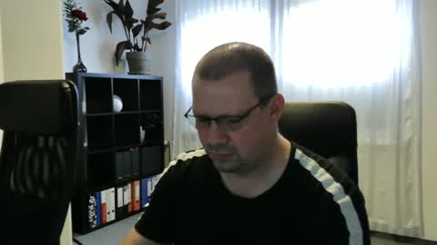 Eddi online show from 28, 10, 2025