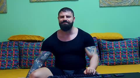 Snapshot of xxtreamleonard chatting on 4, 2, 2025 Xtream Leonard online show from 4, 2, 2025