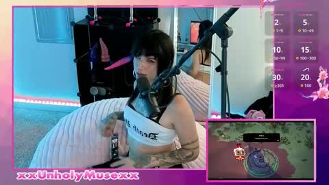 Snapshot of xxunholymusexx chatting on 13, 11, 2025 Muse n Poppy online show from 13, 11, 2025