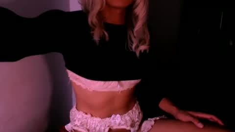 Snapshot of xxxanonymousloverxxx chatting on 28, 9, 2025 Chiara online show from 28, 9, 2025