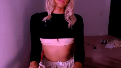 Snapshot of xxxanonymousloverxxx chatting on 15, 11, 2025 Chiara online show from 15, 11, 2025