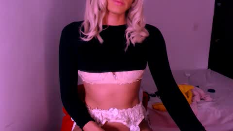 Snapshot of xxxanonymousloverxxx chatting on 23, 11, 2025 Chiara online show from 23, 11, 2025